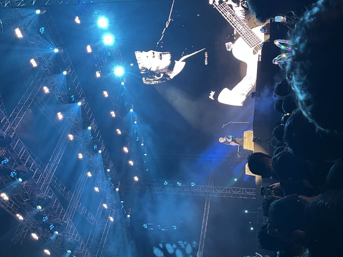 Rádio Irlandesa Bane Ed Sheeran da Programação e Deixa Fãs em Choque Após Polêmica com Macklemore